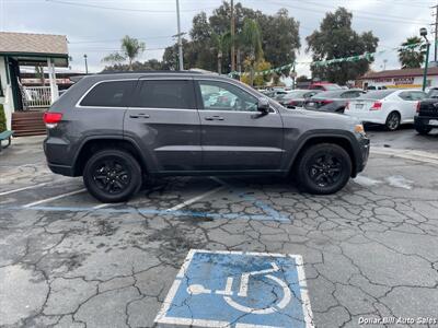 2015 Jeep Grand Cherokee Laredo   - Photo 8 - Visalia, CA 93292