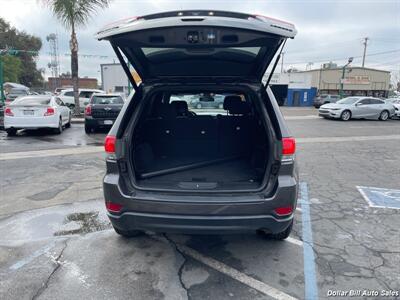 2015 Jeep Grand Cherokee Laredo   - Photo 12 - Visalia, CA 93292