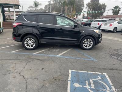 2018 Ford Escape SE   - Photo 8 - Visalia, CA 93292