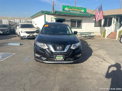 2017 Nissan Rogue SL   - Photo 2 - Visalia, CA 93292