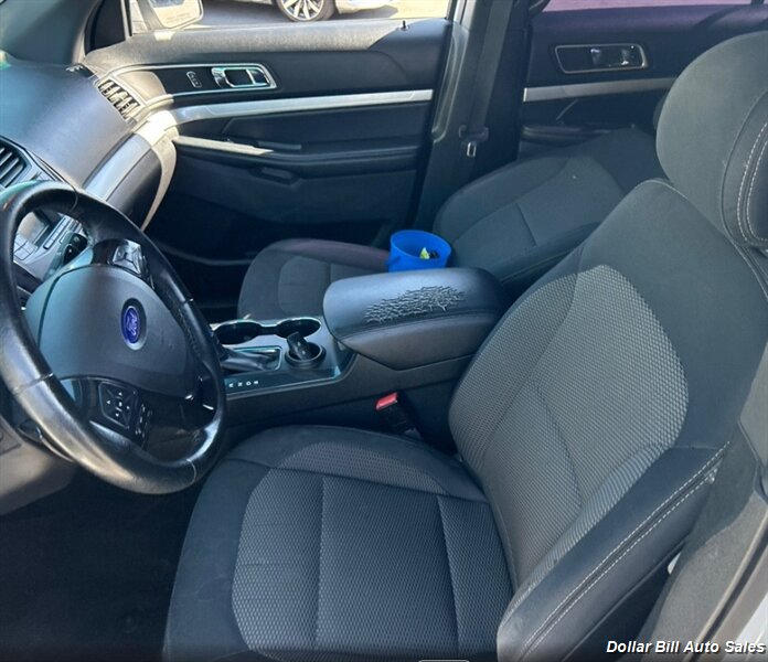2016 Ford Explorer XLT - Photo 6 - Visalia, CA 93292