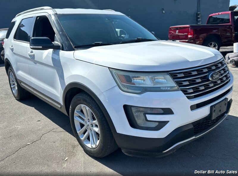 2016 Ford Explorer XLT - Photo 2 - Visalia, CA 93292
