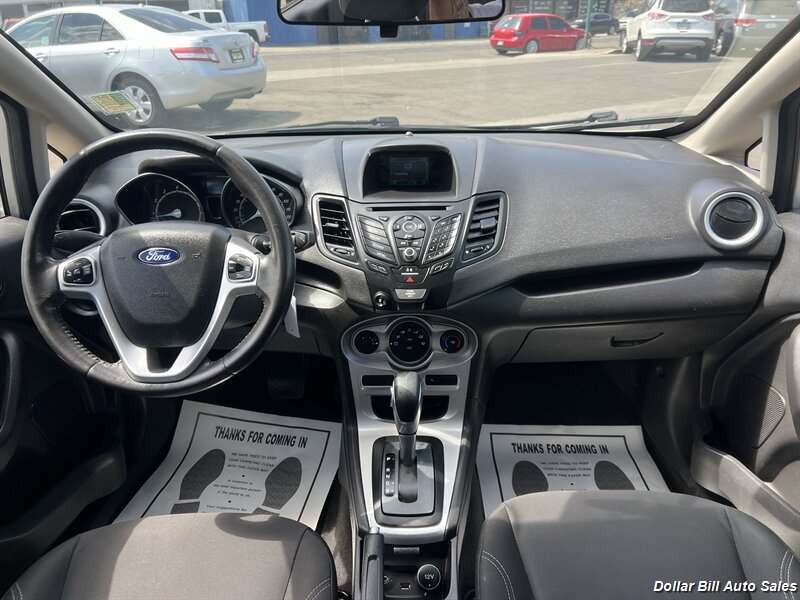 2016 Ford Fiesta SE - Photo 12 - Visalia, CA 93292