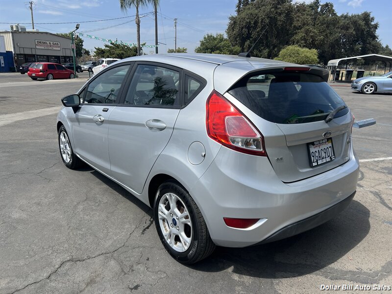 2016 Ford Fiesta SE - Photo 3 - Visalia, CA 93292