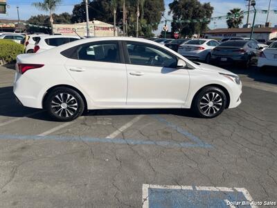 2019 Hyundai ACCENT SE   - Photo 8 - Visalia, CA 93292