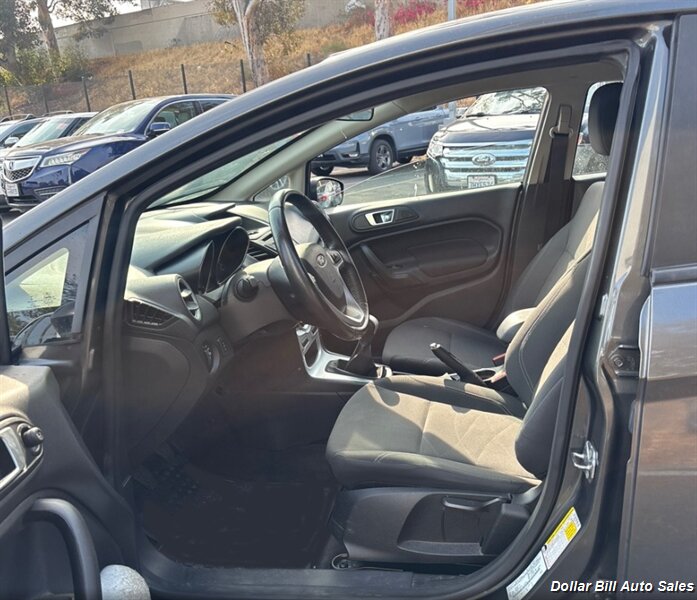 2016 Ford Fiesta SE - Photo 7 - Visalia, CA 93292