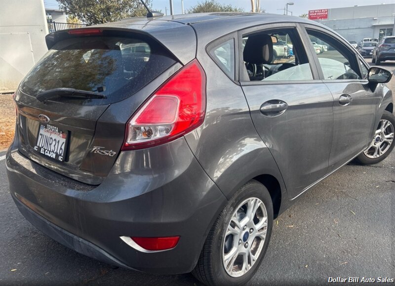 2016 Ford Fiesta SE - Photo 4 - Visalia, CA 93292