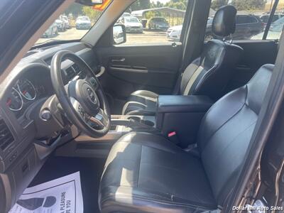 2012 Jeep Liberty Jet Edition   - Photo 10 - Visalia, CA 93292