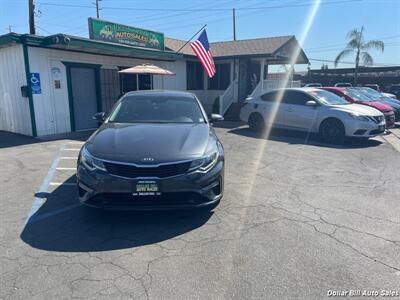 2019 Kia Optima LX   - Photo 1 - Visalia, CA 93292