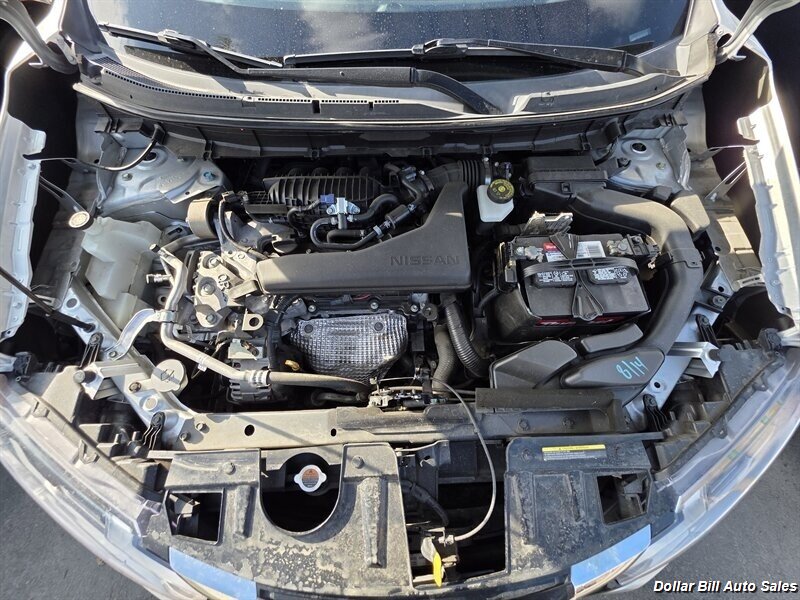 2019 Nissan Rogue SV - Photo 9 - Visalia, CA 93292