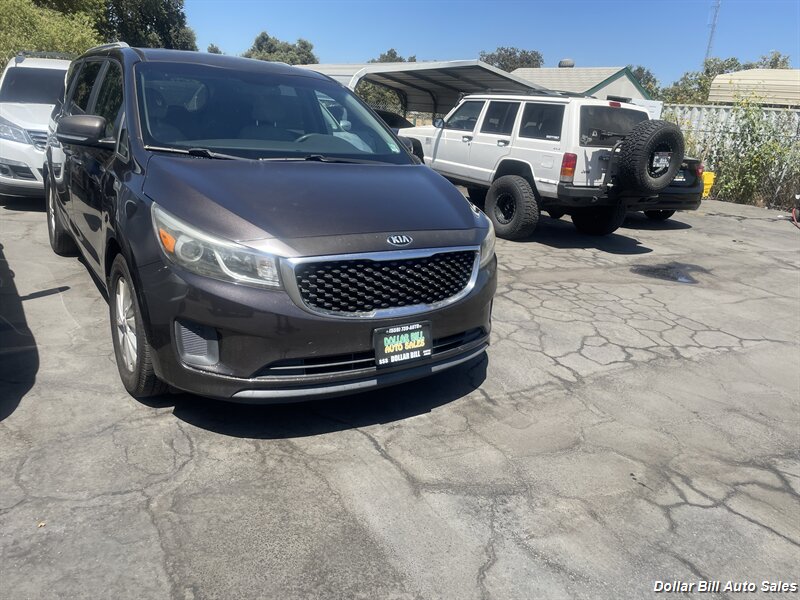 2016 Kia Sedona LX  