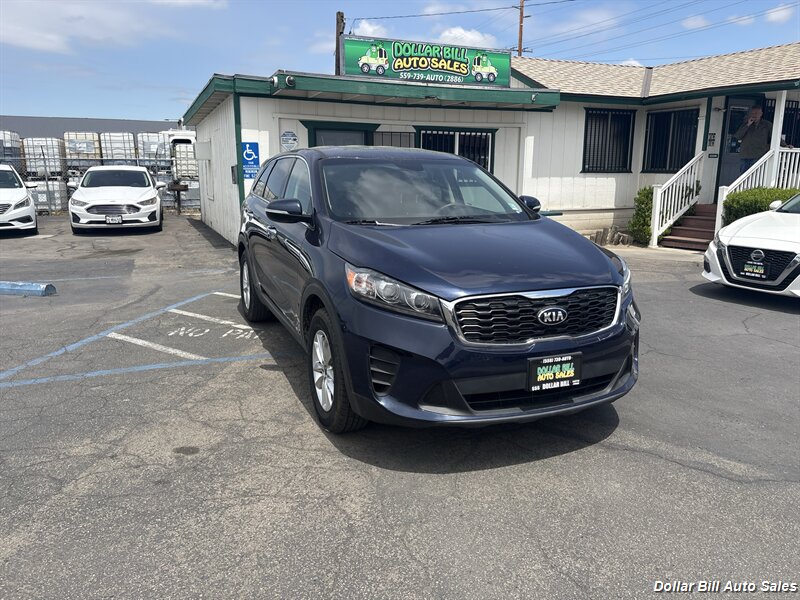 2019 Kia Sorento LX - Photo 2 - Visalia, CA 93292