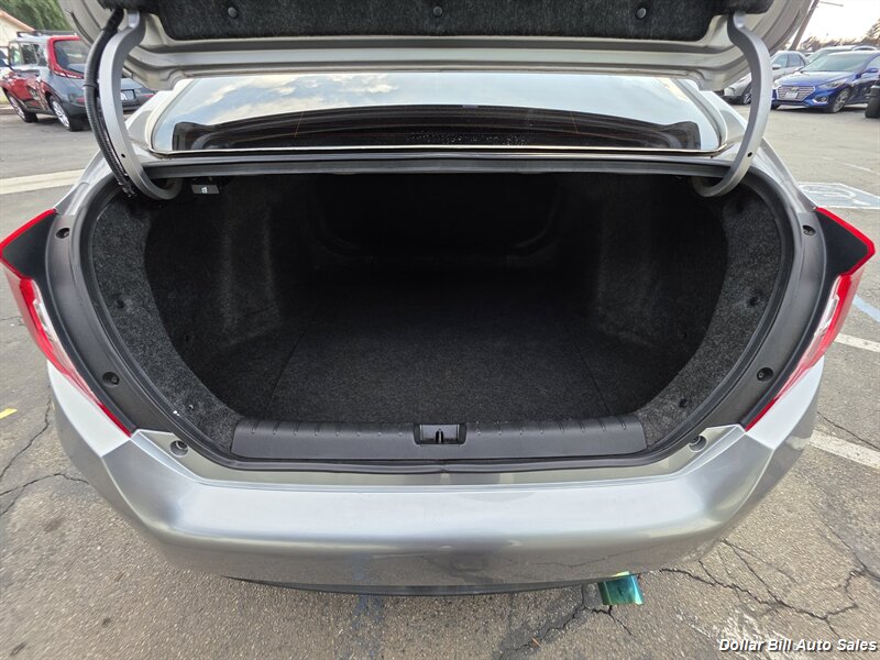 2017 Honda Civic LX - Photo 10 - Visalia, CA 93292