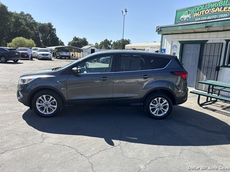 2019 Ford Escape SE - Photo 3 - Visalia, CA 93292