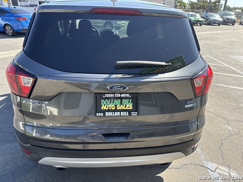 2019 Ford Escape SE - Photo 4 - Visalia, CA 93292