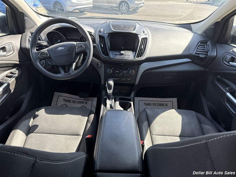 2019 Ford Escape SE - Photo 7 - Visalia, CA 93292