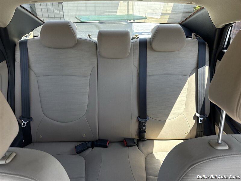 2017 Hyundai ACCENT SE - Photo 6 - Visalia, CA 93292