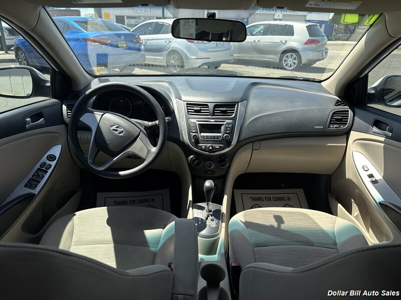 2017 Hyundai ACCENT SE - Photo 5 - Visalia, CA 93292