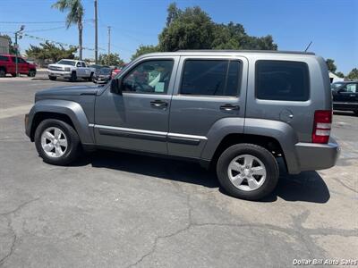 2012 Jeep Liberty Sport   - Photo 4 - Visalia, CA 93292
