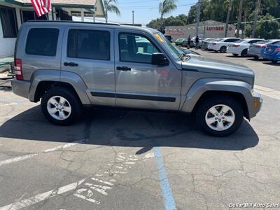 2012 Jeep Liberty Sport   - Photo 8 - Visalia, CA 93292