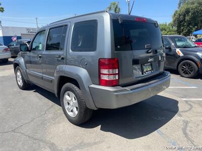 2012 Jeep Liberty Sport   - Photo 5 - Visalia, CA 93292