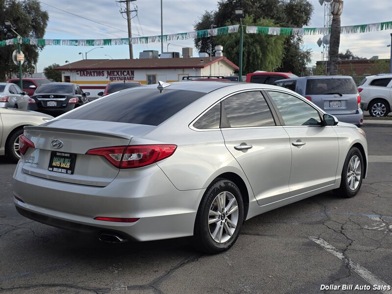 2017 Hyundai SONATA SE - Photo 7 - Visalia, CA 93292