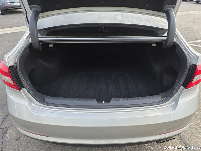 2017 Hyundai SONATA SE - Photo 10 - Visalia, CA 93292