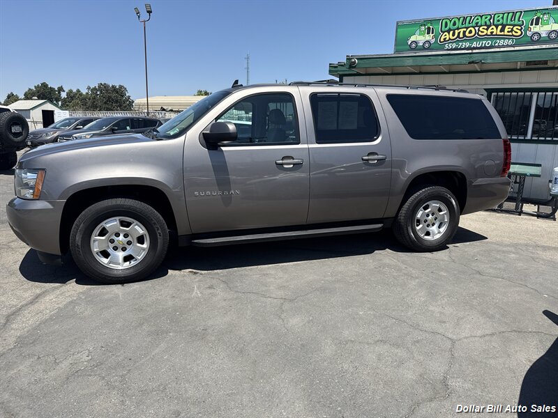 2013 Chevrolet Suburban LS - Photo 2 - Visalia, CA 93292