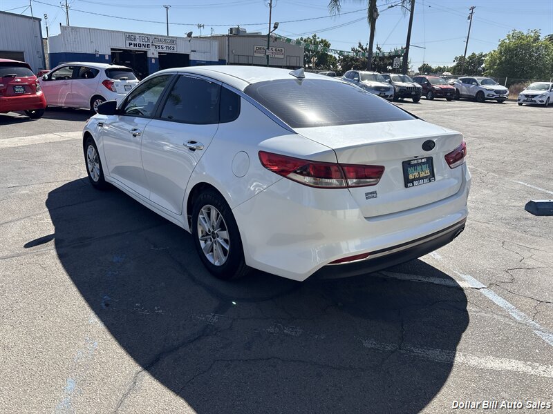 2016 Kia Optima LX - Photo 5 - Visalia, CA 93292