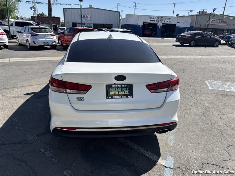 2016 Kia Optima LX - Photo 6 - Visalia, CA 93292
