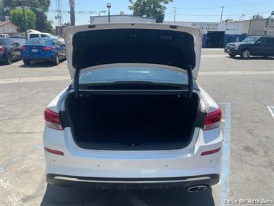 2019 Kia Optima LX   - Photo 12 - Visalia, CA 93292