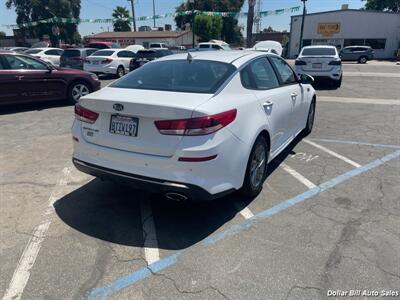 2019 Kia Optima LX   - Photo 7 - Visalia, CA 93292