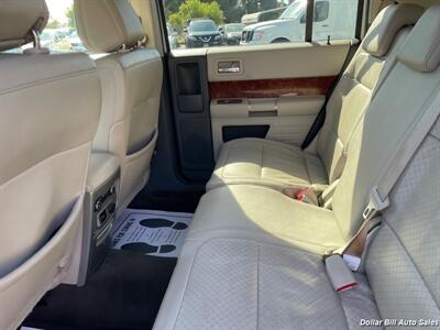 2011 Ford Flex Limited   - Photo 11 - Visalia, CA 93292