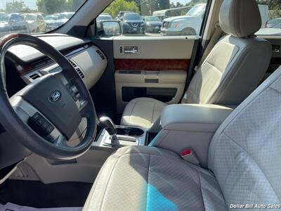 2011 Ford Flex Limited   - Photo 10 - Visalia, CA 93292