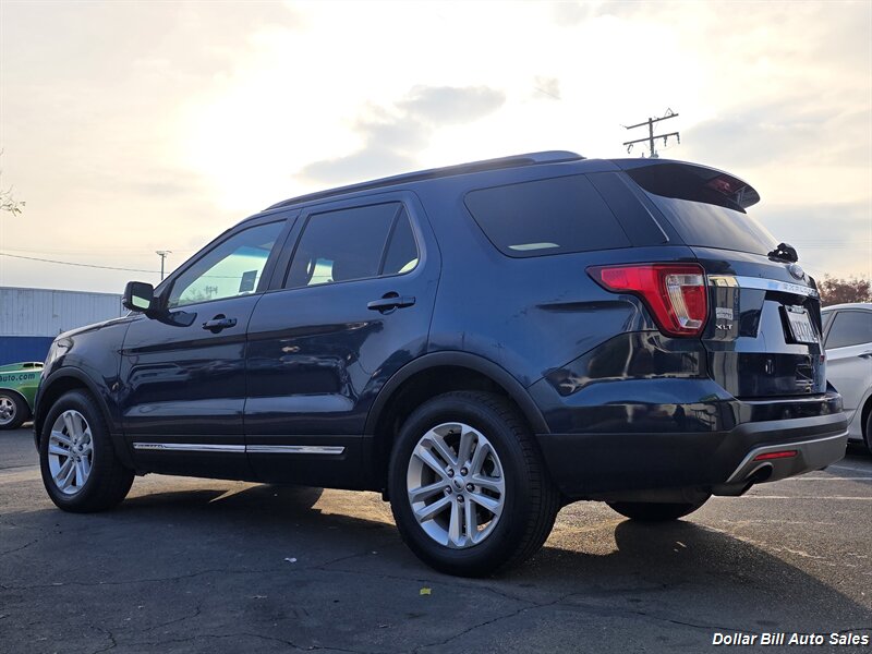 2017 Ford Explorer XLT - Photo 5 - Visalia, CA 93292