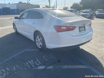 2018 Chevrolet Malibu LS   - Photo 5 - Visalia, CA 93292