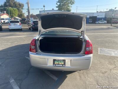 2010 Chrysler 300 Series Touring   - Photo 12 - Visalia, CA 93292