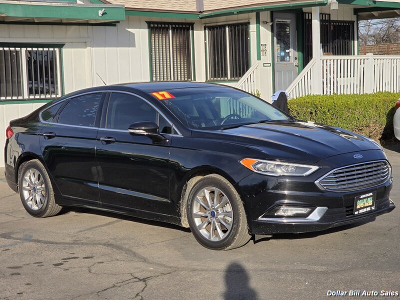 2017 Ford Fusion SE's photo