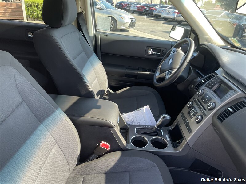 2018 Ford Flex SE - Photo 14 - Visalia, CA 93292