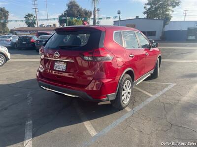 2017 Nissan Rogue S   - Photo 7 - Visalia, CA 93292