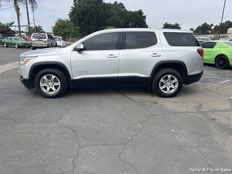 2017 GMC Acadia SLE-1 - Photo 4 - Visalia, CA 93292
