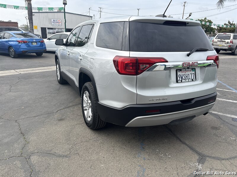 2017 GMC Acadia SLE-1 - Photo 5 - Visalia, CA 93292