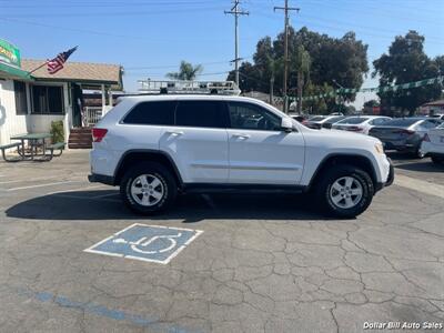 2013 Jeep Grand Cherokee Laredo   - Photo 8 - Visalia, CA 93292