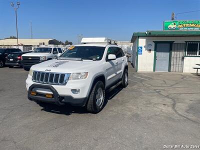 2013 Jeep Grand Cherokee Laredo   - Photo 3 - Visalia, CA 93292