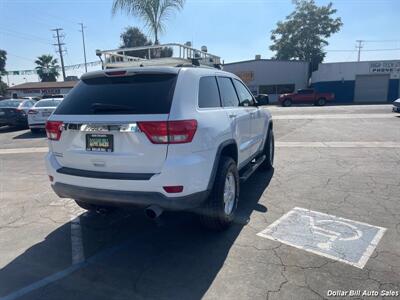 2013 Jeep Grand Cherokee Laredo   - Photo 7 - Visalia, CA 93292