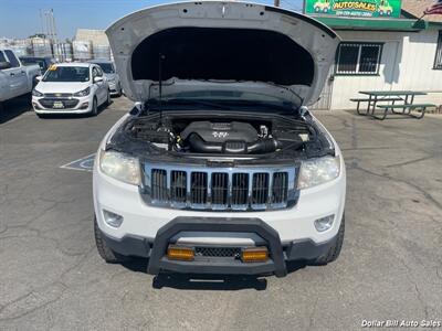 2013 Jeep Grand Cherokee Laredo   - Photo 9 - Visalia, CA 93292