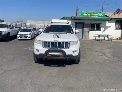 2013 Jeep Grand Cherokee Laredo   - Photo 2 - Visalia, CA 93292