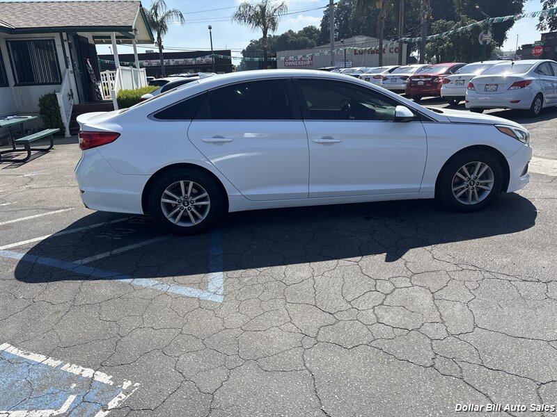 2016 Hyundai SONATA SE - Photo 8 - Visalia, CA 93292