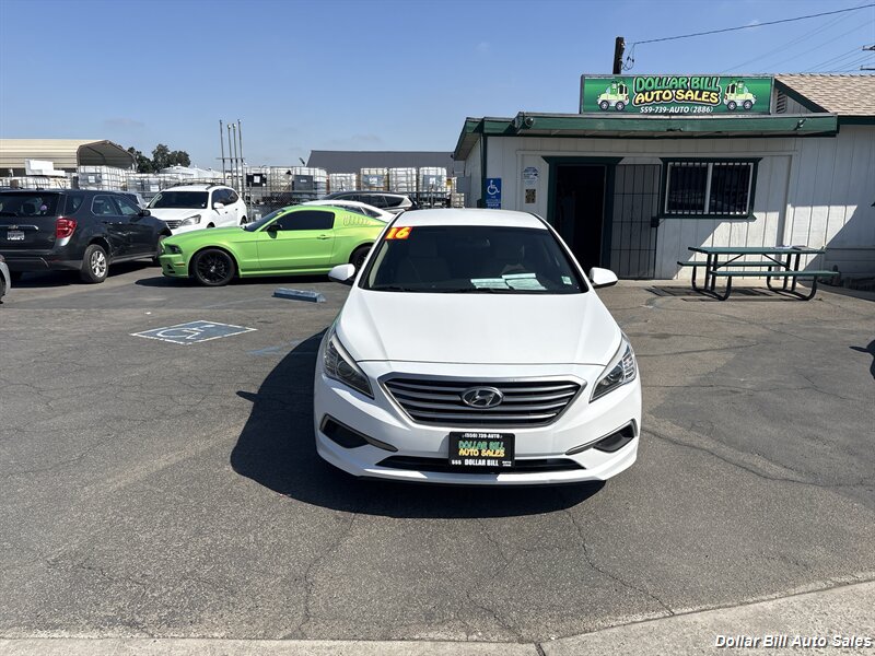 2016 Hyundai SONATA SE   - Photo 1 - Visalia, CA 93292