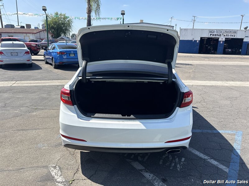 2016 Hyundai SONATA SE - Photo 11 - Visalia, CA 93292